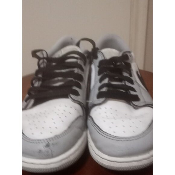 Nike Air Jordan 1 Retro Low OG GS Wolf Grey Barons CZ0858-110 Kids Size 7Y - Picture 6 of 16
